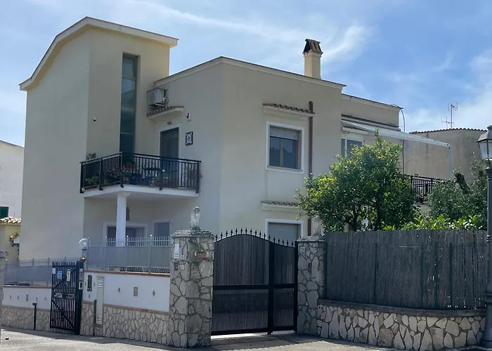 Sperlonga Apartments - Villetta con discesa Mare