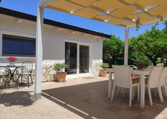 Villino Del Sole - 1 Km Dal Mare, Giardino Privato, Posto Auto, Wifi