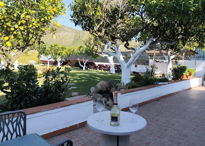 Villino del Sole con Giardino Privato - 1 km dal Mare